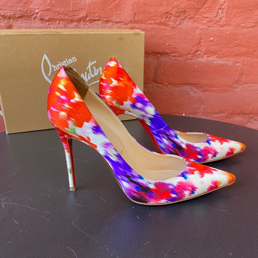 Christian Louboutin Décolleté Satin Floral sz 37.5